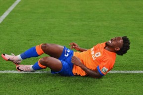 亚博体育- 多伦多猛龙关键战防线松动，志在世预赛名次提升，令人意外，控场能力成焦点