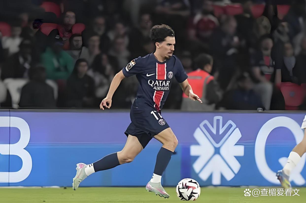 巴黎圣日耳曼教练压力巨大!,莱万多夫斯基遭遇十五持续失利引发球迷热议的简单介绍 巴黎圣日耳曼教练压力巨大!,莱万多夫斯基遭遇十五持续失利引发球迷热议的简单介绍